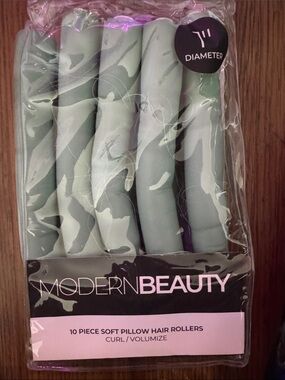 Modern Beauty 10-Piece Soft Pillow Hair Rollers in Mint Green C1.B.3L